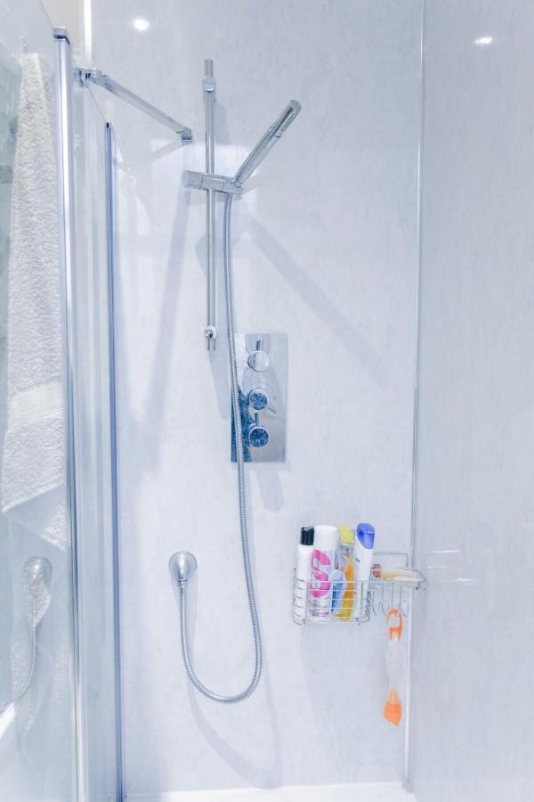 אדינבורו Newly Furnished 2 Bedroom Apartment On Leith Walk מראה חיצוני תמונה